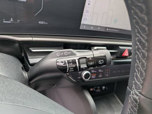Certified 2026 Kia Sportage SX FWD image 35