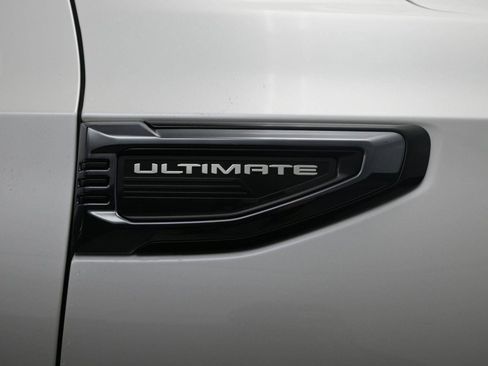 Used 2025 GMC Yukon Denali Ultimate image 6