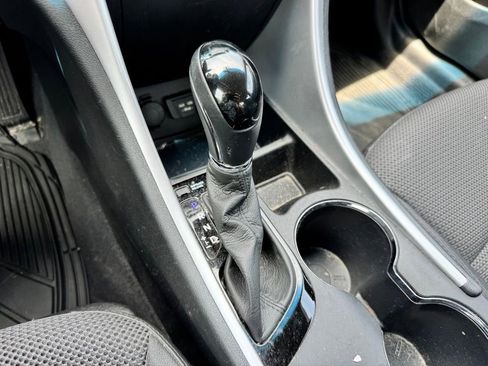 Used 2011 Hyundai Sonata SE FWD image 18