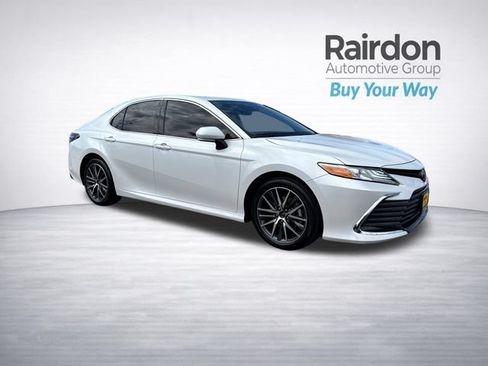 Used 2024 Toyota Camry XLE w/ Cold Weather Package FWD image 1