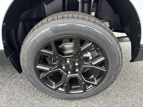 New 2026 Ford Maverick XLT w/ XLT Luxury Package AWD/4WD image 18