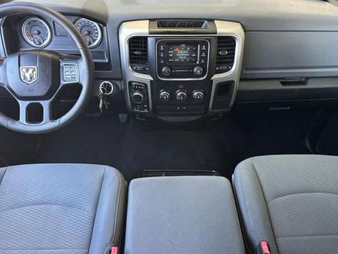 Used 2019 RAM 1500 Classic SLT AWD/4WD image 15