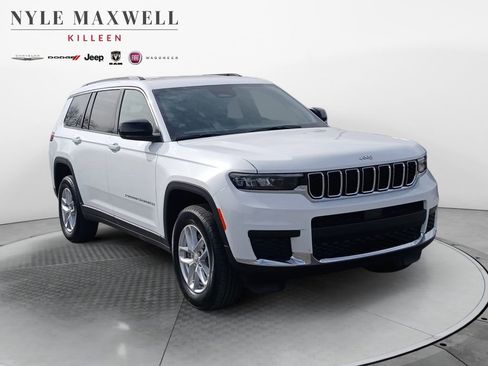 New 2026 Jeep Grand Cherokee L Laredo RWD image 2