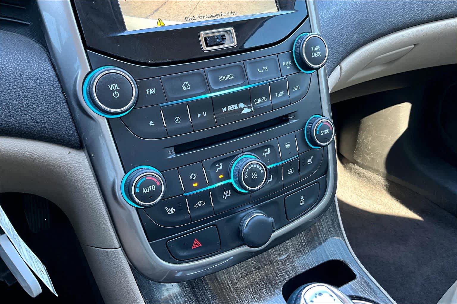 Used 2015 Chevrolet Malibu LT w/ Leather Package FWD image 31