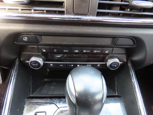 Used 2023 MAZDA CX-9 Carbon Edition image 19