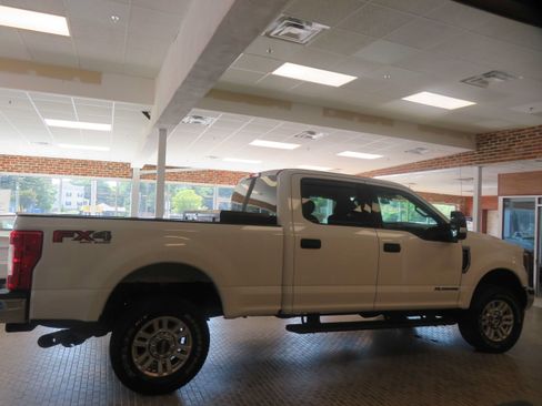 Used 2019 Ford F250 XLT w/ FX4 Off-Road Package AWD/4WD image 62