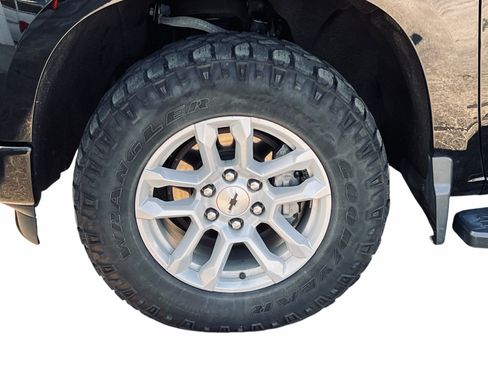Used 2022 Chevrolet Silverado 1500 RST w/ Diesel Off-Road Package AWD/4WD image 13