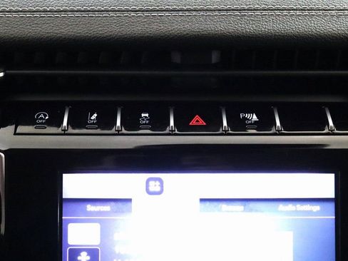 Used 2022 Jeep Grand Cherokee L Limited w/ Luxury Tech Group II image 19