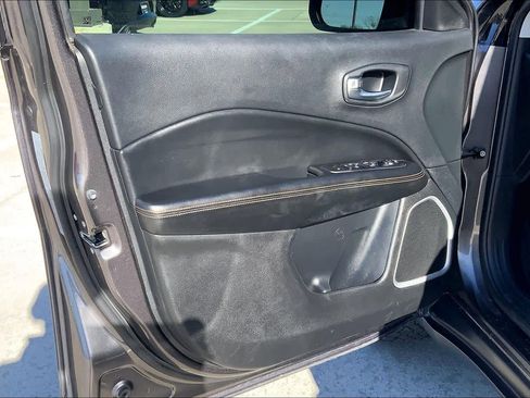 Used 2020 Jeep Compass Limited AWD/4WD image 39