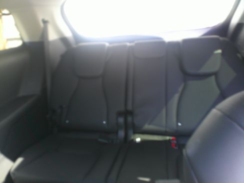 Used 2025 Kia Carnival SX Prestige image 31