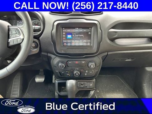 Used 2020 Jeep Renegade Latitude w/ Popular Equipment Group FWD image 12