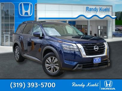 Used 2024 Nissan Pathfinder SV
