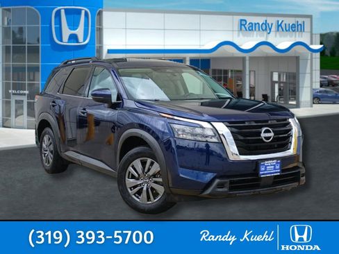 Used 2024 Nissan Pathfinder SV AWD/4WD image 1