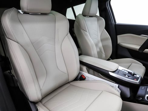 Used 2025 BMW X2 xDrive28i w/ Technology Package image 30