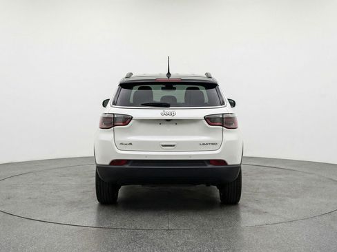 Used 2025 Jeep Compass Trailhawk image 6