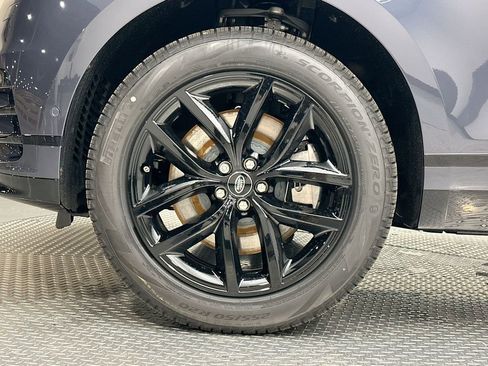 New 2026 Land Rover Range Rover Velar Dynamic SE image 13