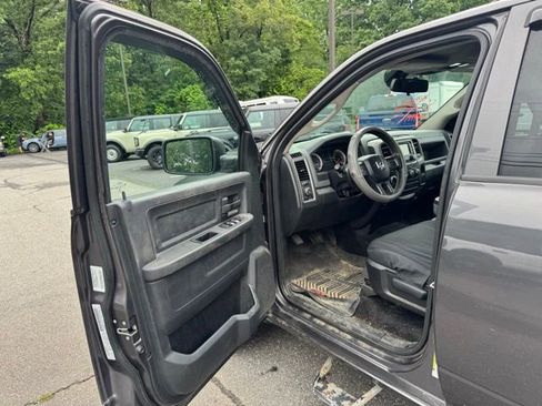 Used 2016 RAM 1500 Express w/ Popular Equipment Group AWD/4WD image 12