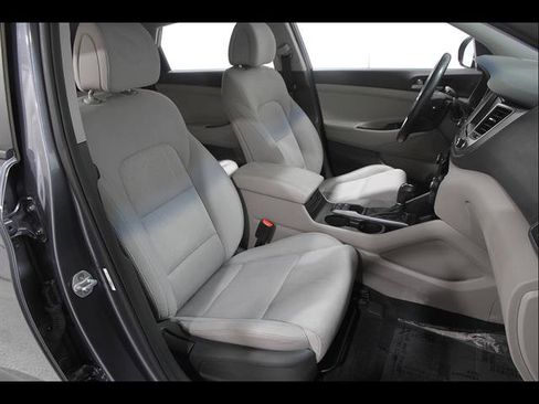 Used 2018 Hyundai Tucson Sport w/ Cargo Package FWD image 15