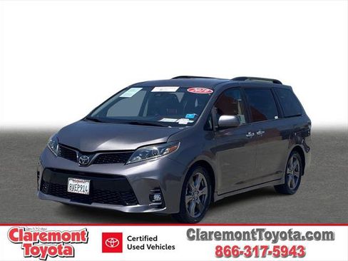 Certified 2019 Toyota Sienna SE FWD image 1
