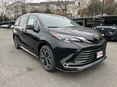 New 2026 Toyota Sienna Platinum