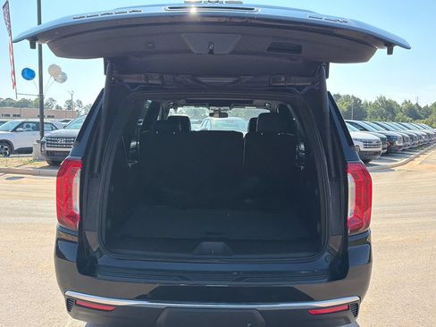 Used 2023 GMC Yukon SLT AWD/4WD image 18