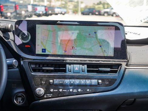 Used 2025 Lexus ES 350 w/ Premium Package FWD image 15
