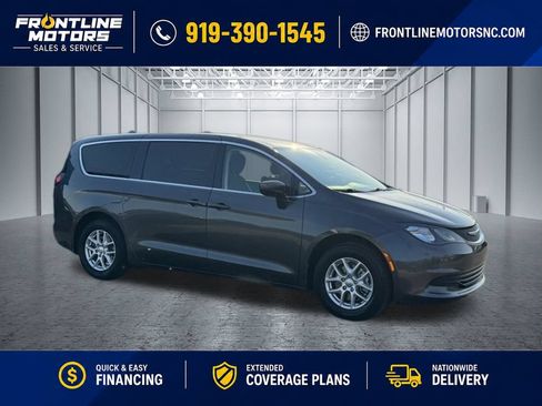 Used 2017 Chrysler Pacifica Touring FWD image 9