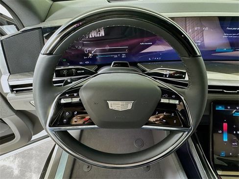 New 2025 Cadillac Escalade IQ Luxury 1 w/ Smart Trailering package image 6