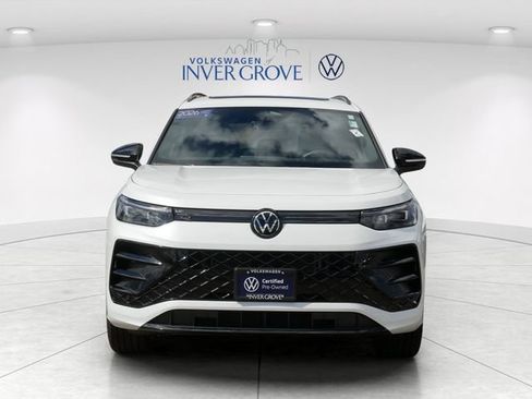 Certified 2026 Volkswagen Tiguan SE R-Line AWD/4WD image 2