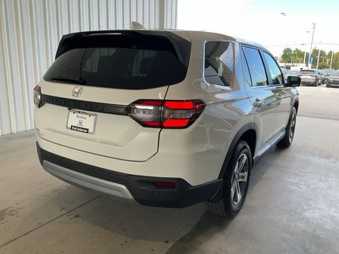 New 2025 Honda Pilot EX-L image 23