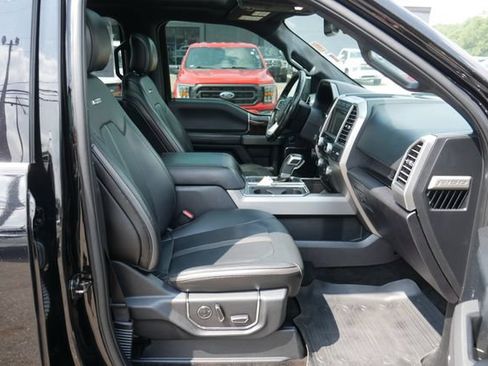 Used 2017 Ford F150 Platinum w/ Equipment Group 701A Luxury AWD/4WD image 29