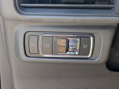 Used 2023 Lincoln Corsair Reserve AWD/4WD image 16