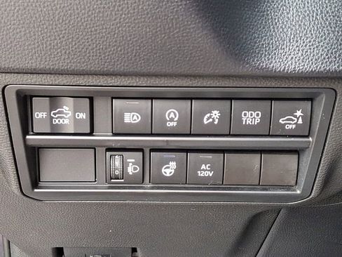 Used 2022 Toyota Tundra SR5 image 32