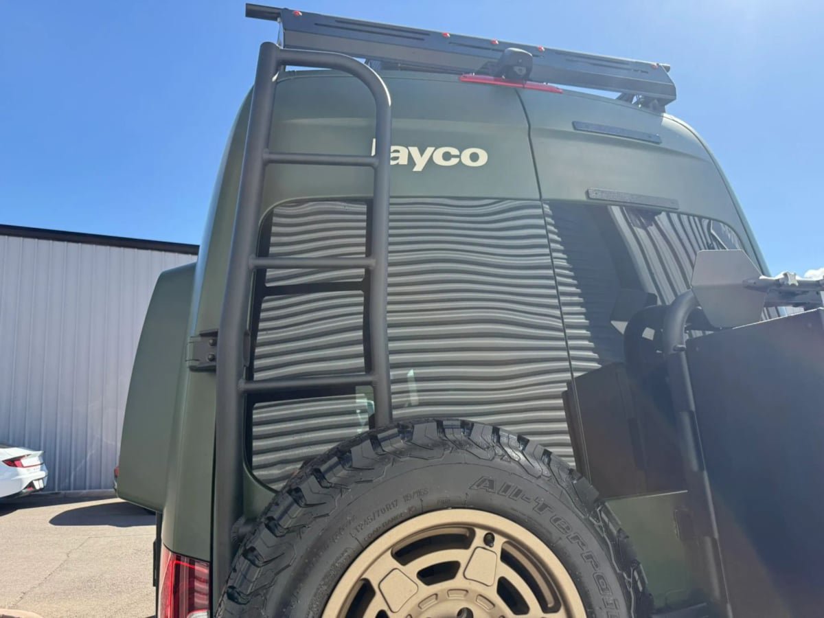 Used 2022 Mercedes-Benz Sprinter 2500 image 33