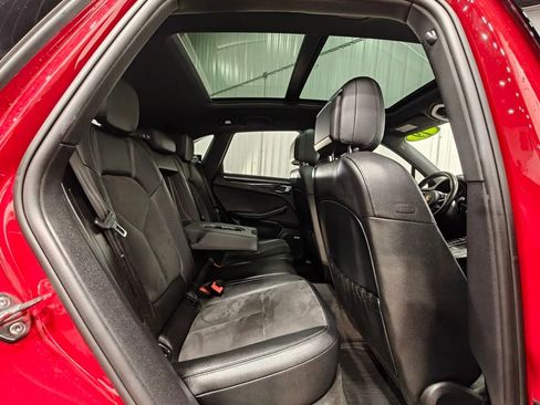 Used 2019 Porsche Macan AWD/4WD image 24