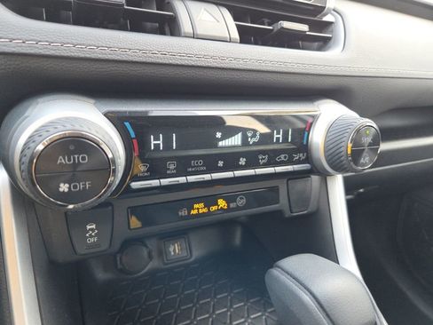 Used 2024 Toyota RAV4 LE image 38