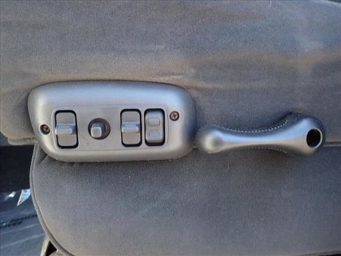 Used 2003 Dodge Ram 2500 Truck ST AWD/4WD image 11