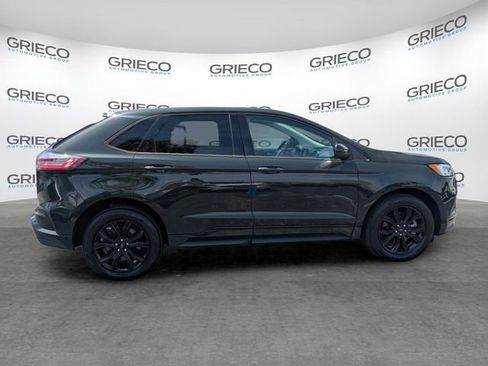 Used 2022 Ford Edge SE w/ Black Appearance Package AWD/4WD image 8