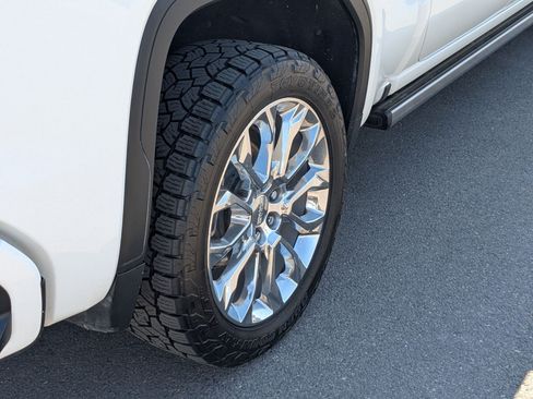 Certified 2023 GMC Sierra 1500 Denali w/ Technology Package AWD/4WD image 13