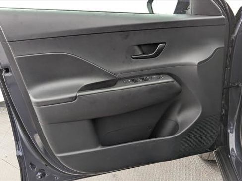 Used 2025 Hyundai Kona SEL AWD/4WD image 13