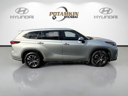 Used 2022 Toyota Highlander XLE