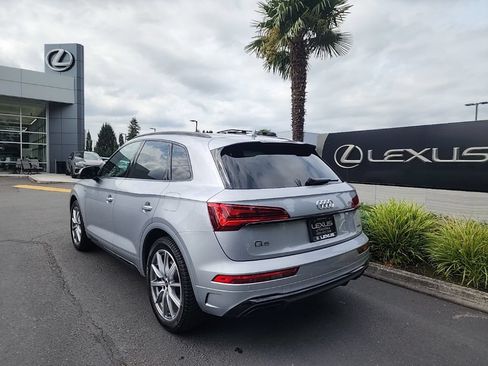 Used 2023 Audi Q5 e Premium Plus AWD/4WD image 3