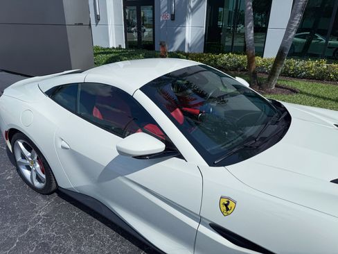 Used 2020 Ferrari Portofino image 21