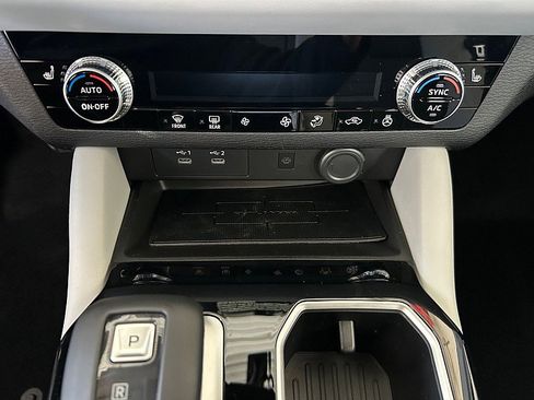 New 2026 Mitsubishi Outlander SE image 20