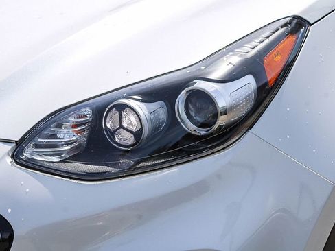 Used 2022 Kia Sportage LX FWD image 8
