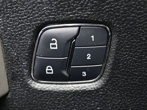 Used 2018 Ford F150 Lariat w/ Equipment Group 502A Luxury image 21