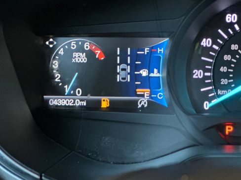 Used 2020 Ford Fusion SE FWD image 35