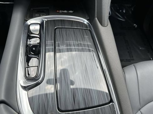 Certified 2023 Buick Enclave Essence w/ Experience Buick Package FWD image 23