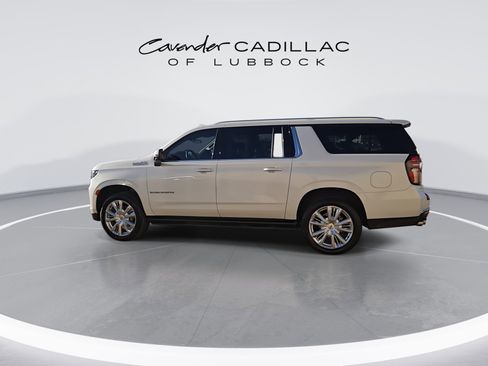 Used 2023 Chevrolet Suburban High Country image 6
