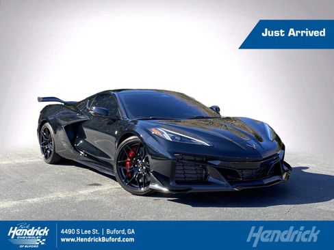 Used 2025 Chevrolet Corvette Z06 w/ Z07 Performance Package image 1